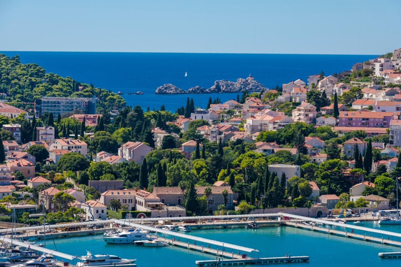 Makris No 2 * Ragusa
