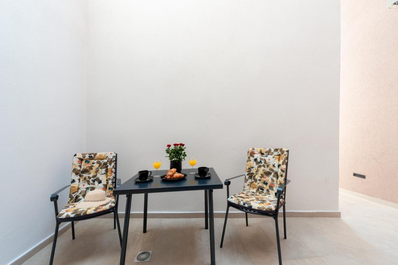 Makris No 2 Ragusa